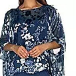 ‘Citiknits’ Burnout Scarf Top (Plus)